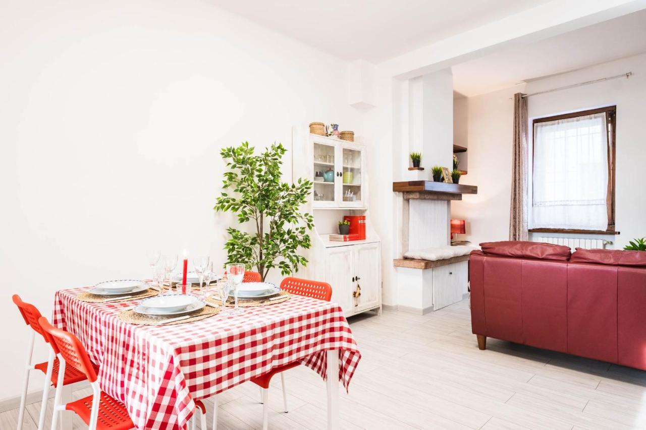 Casa Dolce Casa Desenzano - 2 Passi Dal Lago Lägenhet Desenzano del Garda Exteriör bild